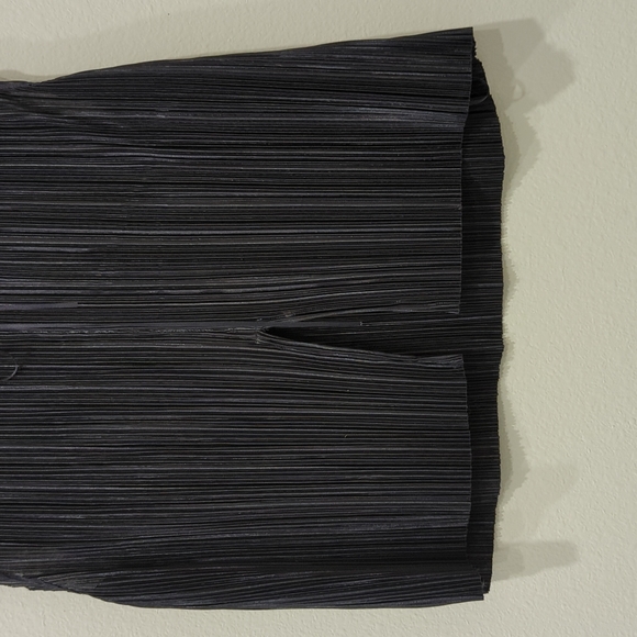 NWOT Mango pleated top Sz XS - Picture 5 of 7